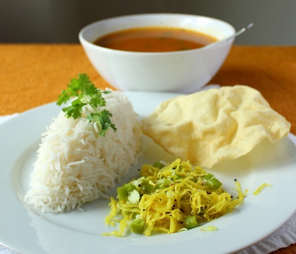 cabbage-green-beans-poriyal-recipe-rice-applam