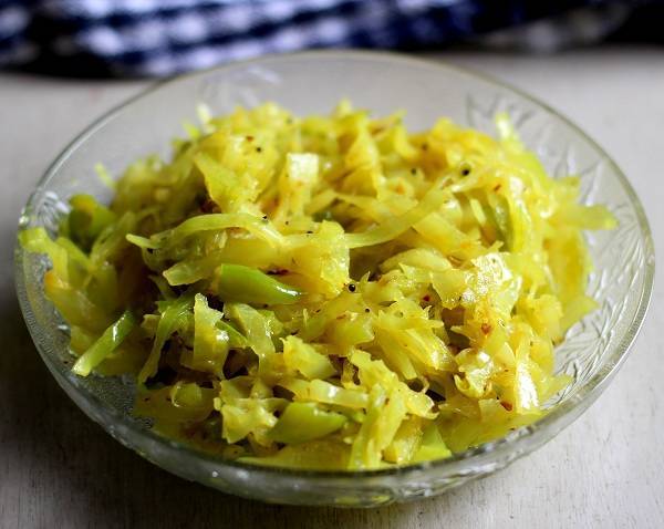 कैबेज सम्भारो - Cabbage Sambharo Recipe in Hindi
