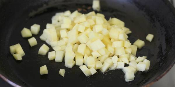 potato poriyal recipe toss potato