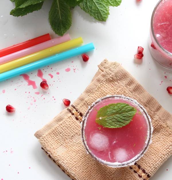 pomegranate-mint-juice-straw