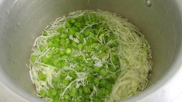 cabbage-green-beans-poriyal-recipe-boil-vegetables