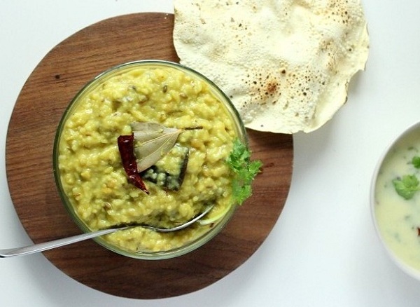 gujarati-khichdi-recipe-gujarati-khichdi-papad