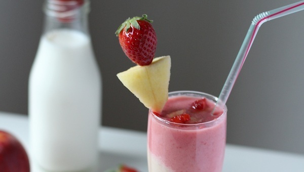 strawberry-apple-smoothie-recipe-milkshake-recipe