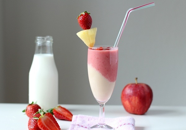 strawberry-apple-smoothie-recipe-milkshake