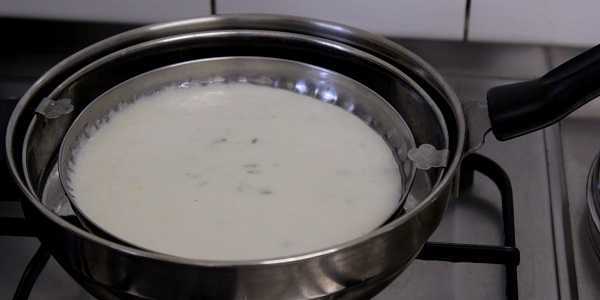 white dhokla recipe gujarati idra recipe poring batter in steam cooker