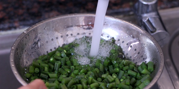 french beans curry wash rinse