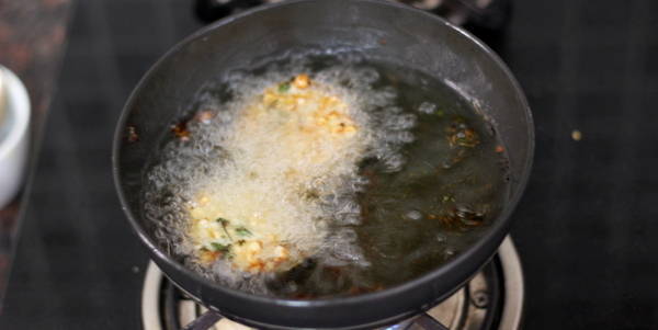 sabudana vada recipe vada frying