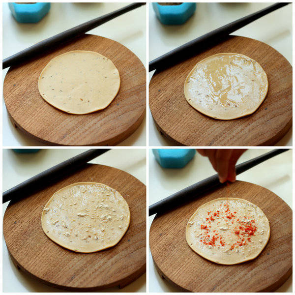 Jeera Paratha Recipe rolling