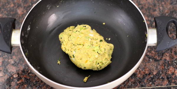 Vegetable Paratha kneading dough