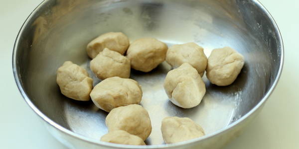 pad wali roti steps dough balls