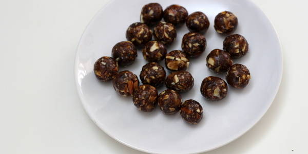 dates chocolate balls khajur balls