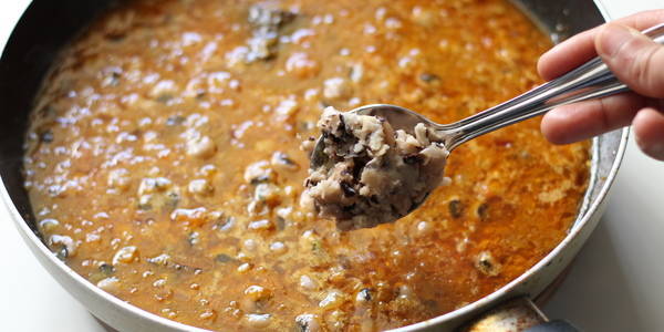 lobia curry recipe adding mashed lobia beans
