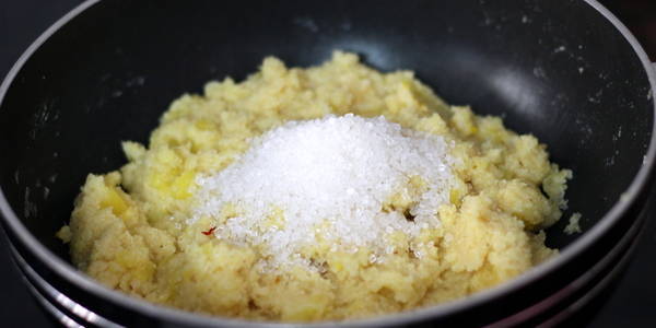 pineapple halwa recipe add sugar in sheera