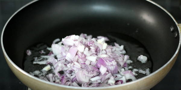 soya matar sabzi dry gravy onion