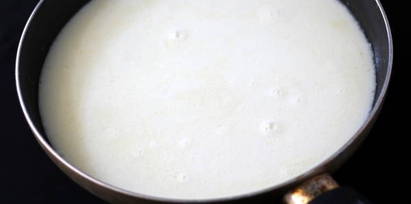 Malai Kulfi Recipe boiling milk
