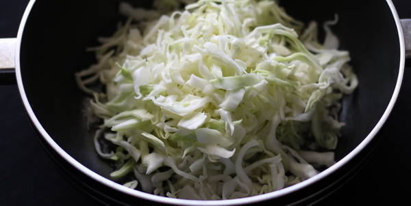 aloo cabbage adding shredded cabbage