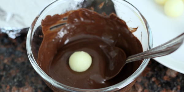 chocolate coconut balls add ball in chocolate