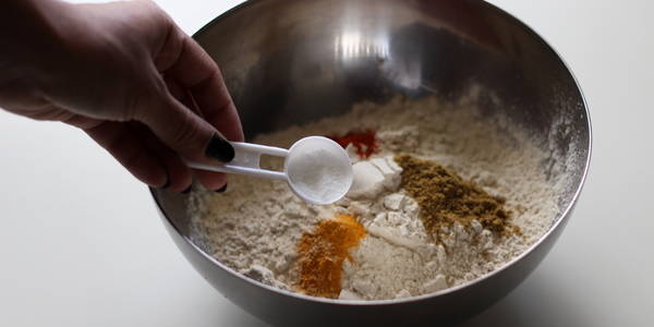 step to add salt in gujarati thepla