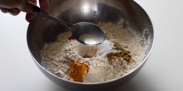 add oil in gujarati thepla