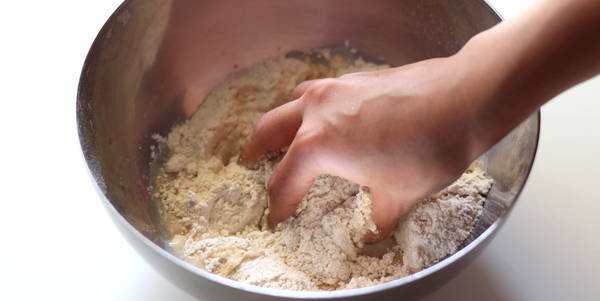 phulka roti knead dough