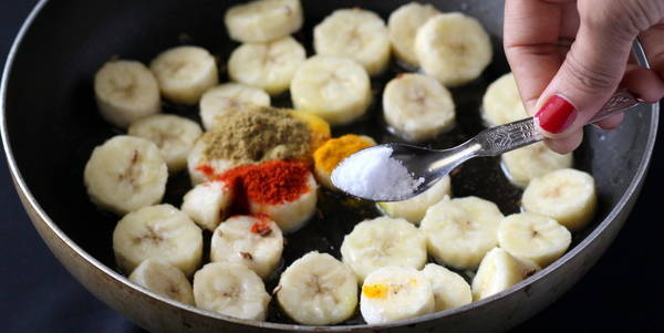 banana curry recipe adding salt