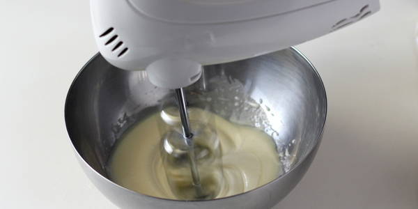 easy cake recipe in pressure cooker beat the mixture
