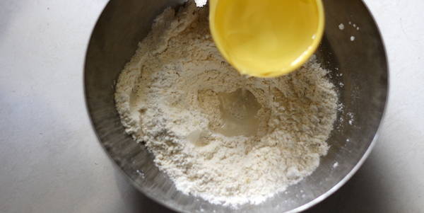 maida namkeen recipe nimki add water in refined flour