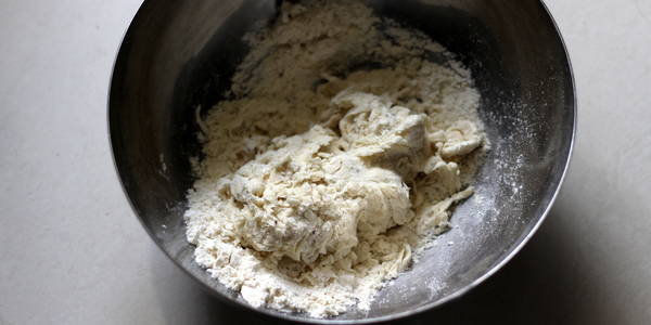 maida namkeen recipe nimki knead dough
