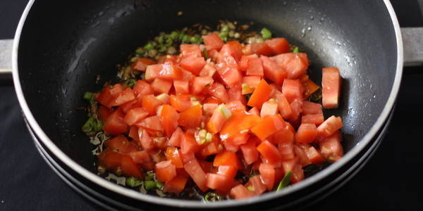palak fry recipe step add tomatoes