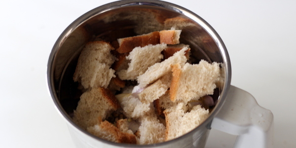 falafel recipe adding bread slices